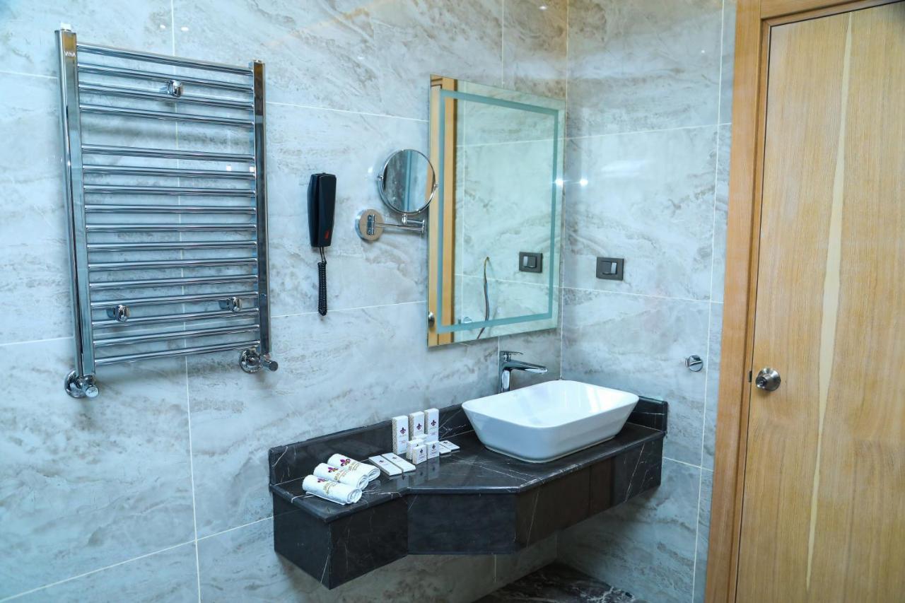 Iris Hotel Baku - Halal Hotel ภายนอก รูปภาพ