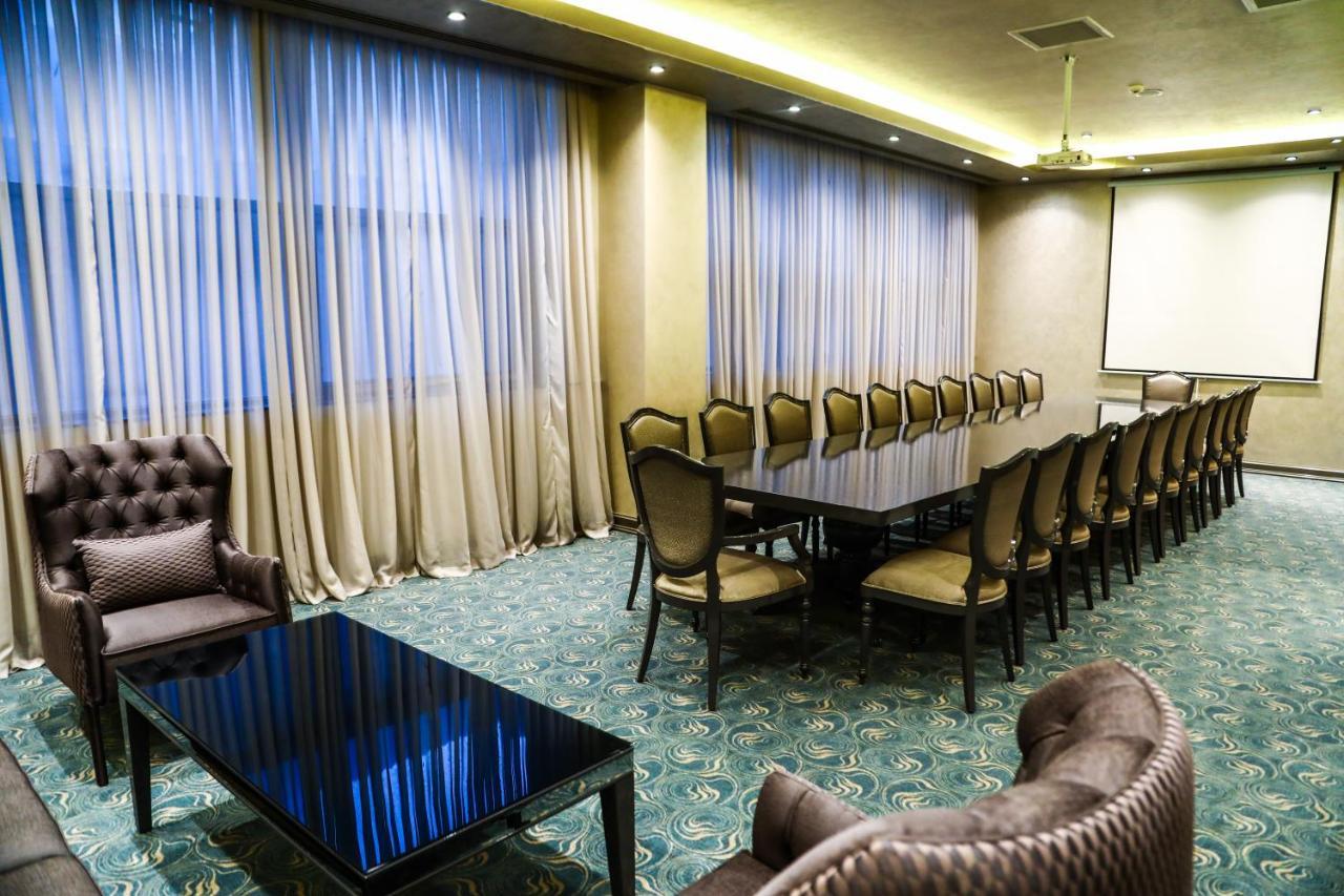 Iris Hotel Baku - Halal Hotel ภายนอก รูปภาพ