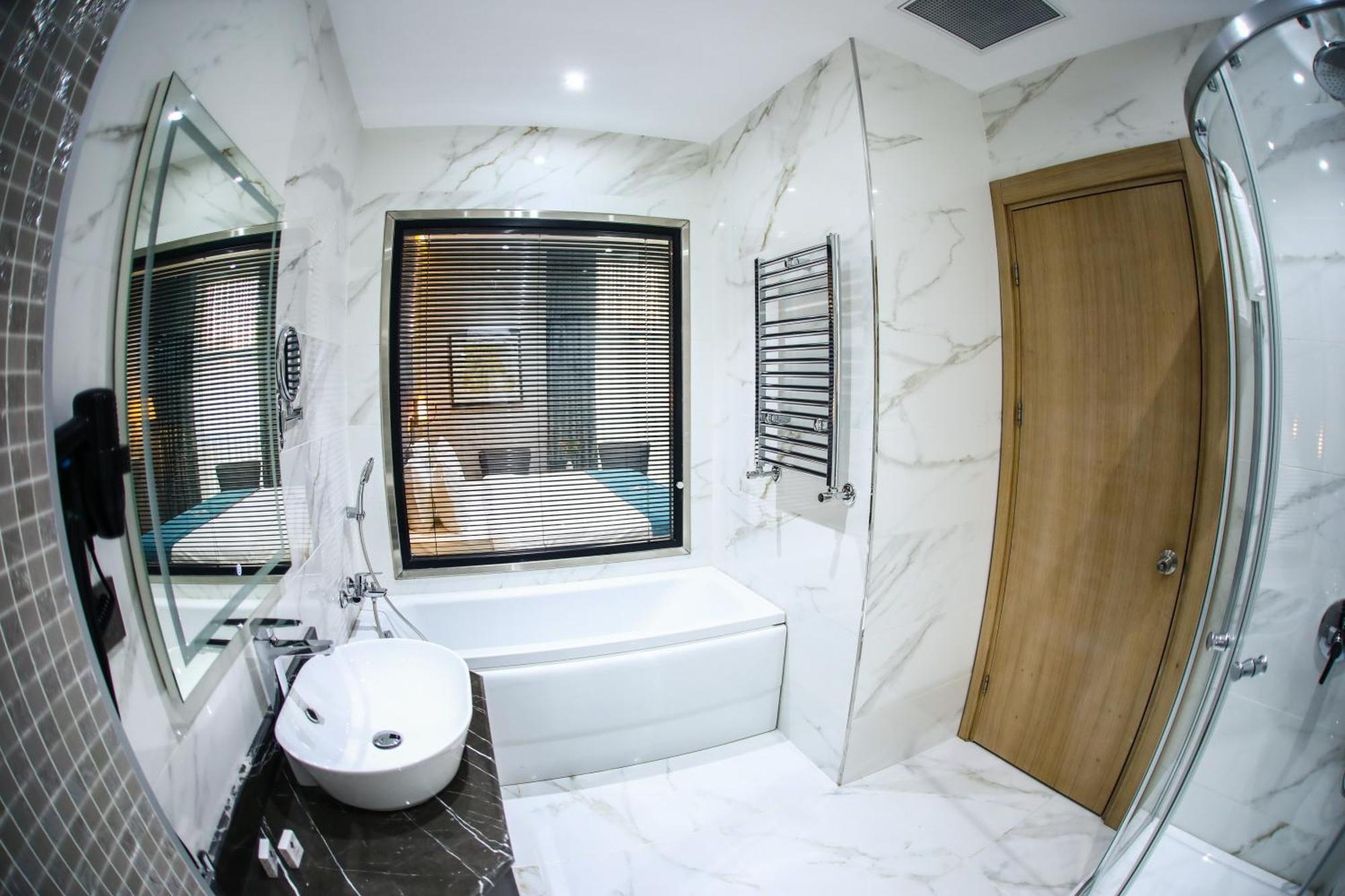 Iris Hotel Baku - Halal Hotel ภายนอก รูปภาพ